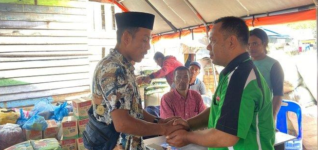 55 Warga Mengungsi, Haji Uma Kirim Bantuan Sembako dan Pakaian untuk Korban Kebakaran di Aceh Tengah